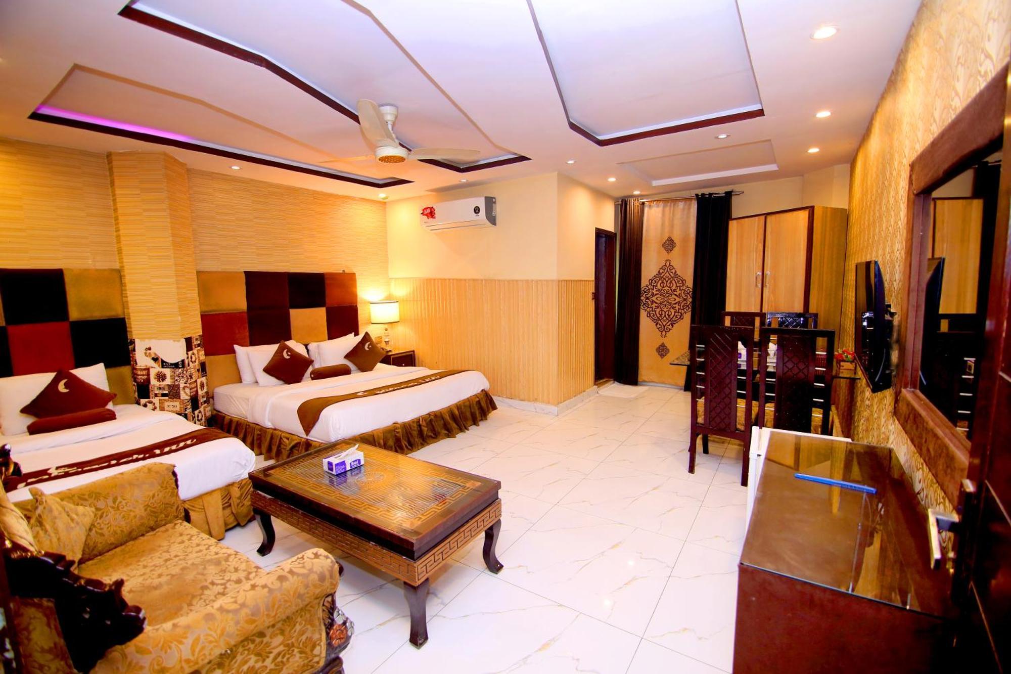 Premier Inn Gulberg Lahore Exterior photo