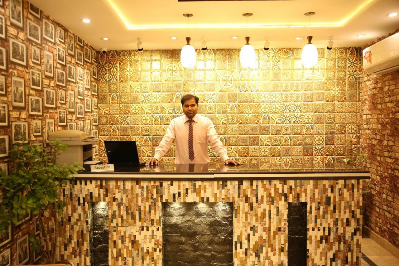 Premier Inn Gulberg Lahore Exterior photo