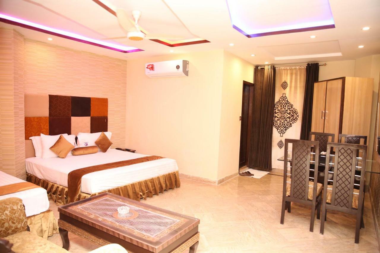 Premier Inn Gulberg Lahore Exterior photo