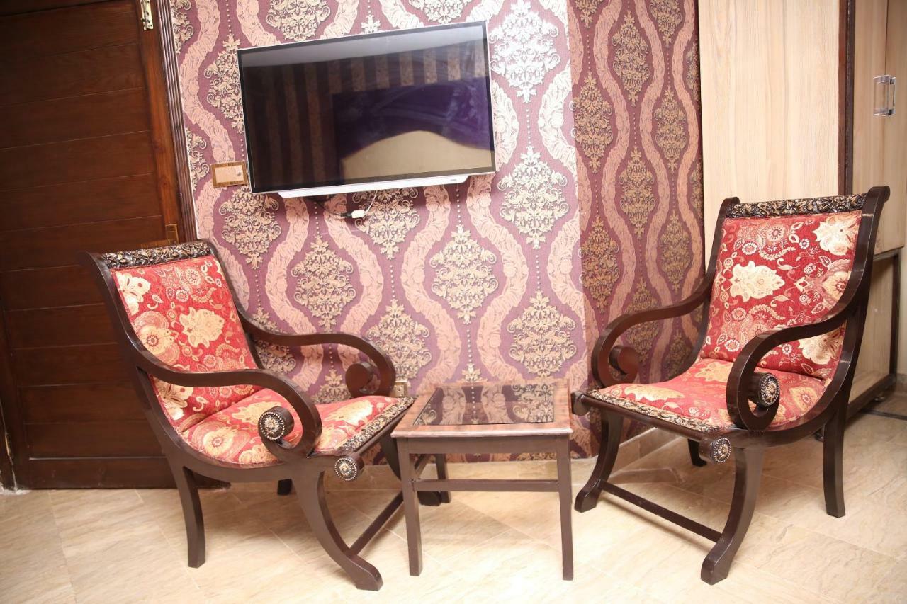 Premier Inn Gulberg Lahore Exterior photo